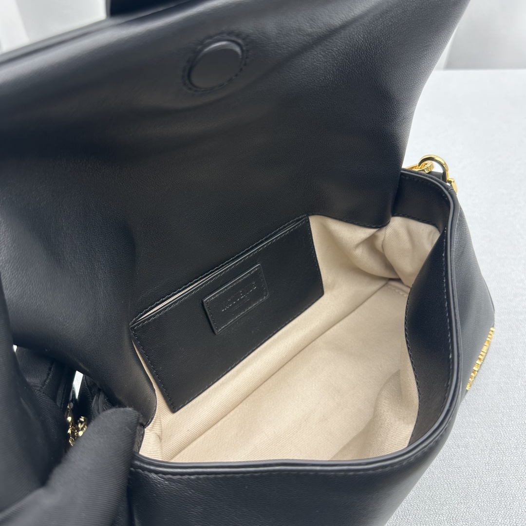 Jacquemus Satchel Bags